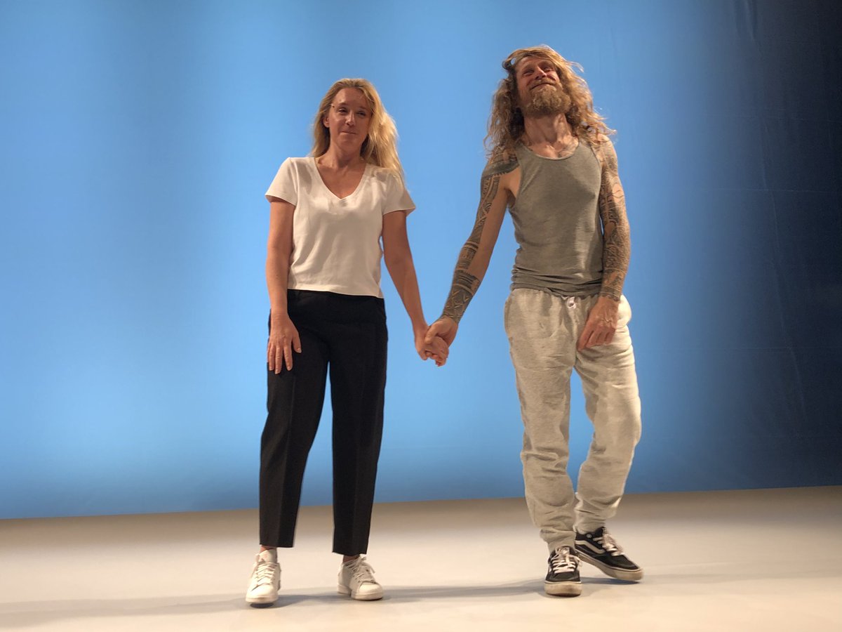 Caroline Vié (@caroklouk) on Twitter photo J’ai vraiment été épatée par la performance de Ludivine Sagnier accompagnée par le batteur Pierre Belleville dans Le Consentement d’après Vanessa Springora. C’est au <a href="/RondPointParis/">Théâtre du Rond-Point</a> jusqu’au 6 avril et c’est intense et sublime ! J’ai vraiment été épatée par la performance de Ludivine Sagnier accompagnée par le batteur Pierre Belleville dans Le Consentement d’après Vanessa Springora. C’est au <a href="/RondPointParis/">Théâtre du Rond-Point</a> jusqu’au 6 avril et c’est intense et sublime !