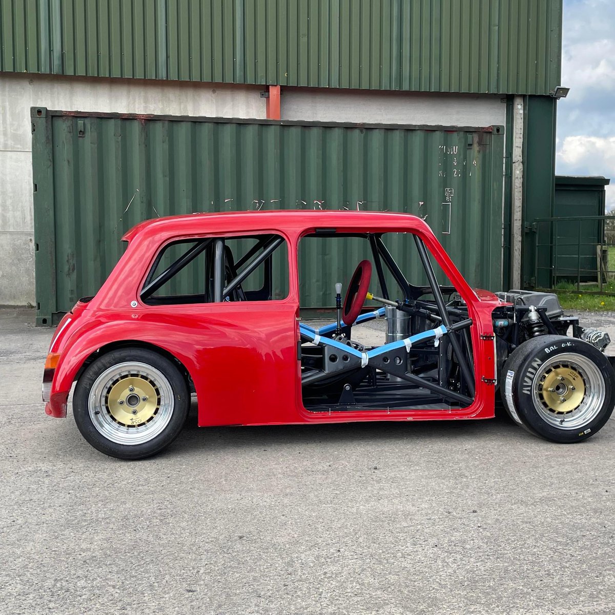 Thundersaloons's tweet photo. Spotted: Thursdays New Build Update - Mini Madness!
Pete Crudgingtonβs Mini Spaceframe is powered by a Honda K20 engine! Crudgington is hoping to have the ex James Dunkley Mini on track later this season! Watch this space..
#Mini #FMitW #SpecialSaloon
(πΈ FMitW) https://t.co/mubgasv2J8