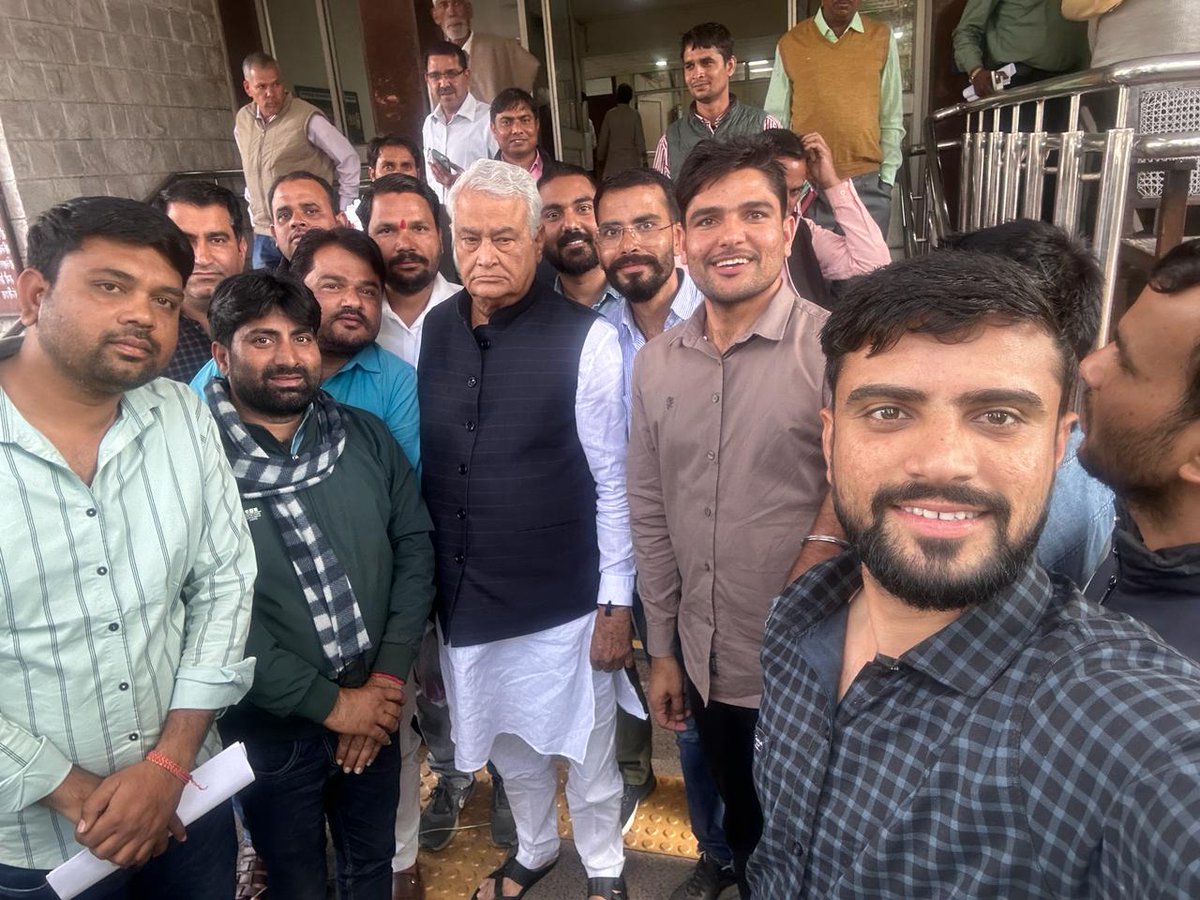 Anurag__nehra's tweet photo. आज के परिश्रम के छायाचित्र 💐🙏 #anuragnehra @DrKirodilalBJP https://t.co/AYgyoPt8l9