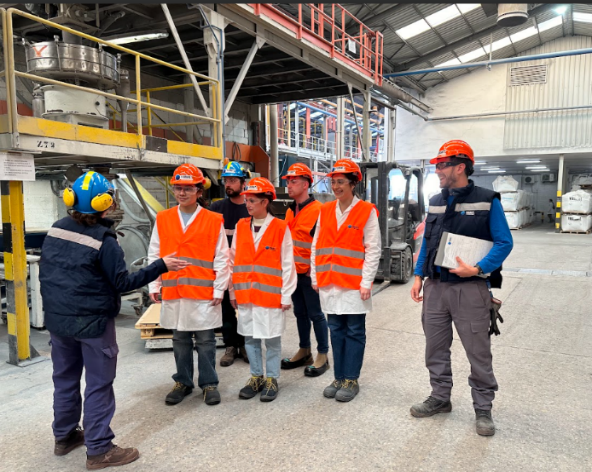 VibrantzTech's tweet photo. Proud to showcase how our global sites are integrating #VibrantzinAction (VIA) and promoted #STEM locally. Vibrantz Almazora collaborated with Jaume 1 University of Castellón and high school ceramics and chemistry students to spark enthusiasm and insight among students! https://t.co/2oFF8y4SQs