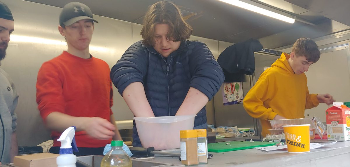 Party vibes in full swing at our Scran Clan project with @gracemountcg ! 🎉It's Johnny's (TES project lead) last day, and he requested homemade kebabs made by our TALENTED young people. Adding another recipe to their growing list of skills from the project. DELICIOUS! 🥳