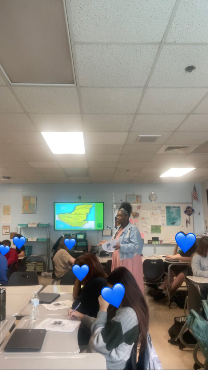 MsRobeysClass's tweet photo. This week, I had students work together to complete their Padlet Bell Ringer over the word “remarkable”. I challenged students to work together with their table to come up with their OWN definition and what they felt was remarkable to them. #cooperativelearning https://t.co/aKDRvAEv3N
