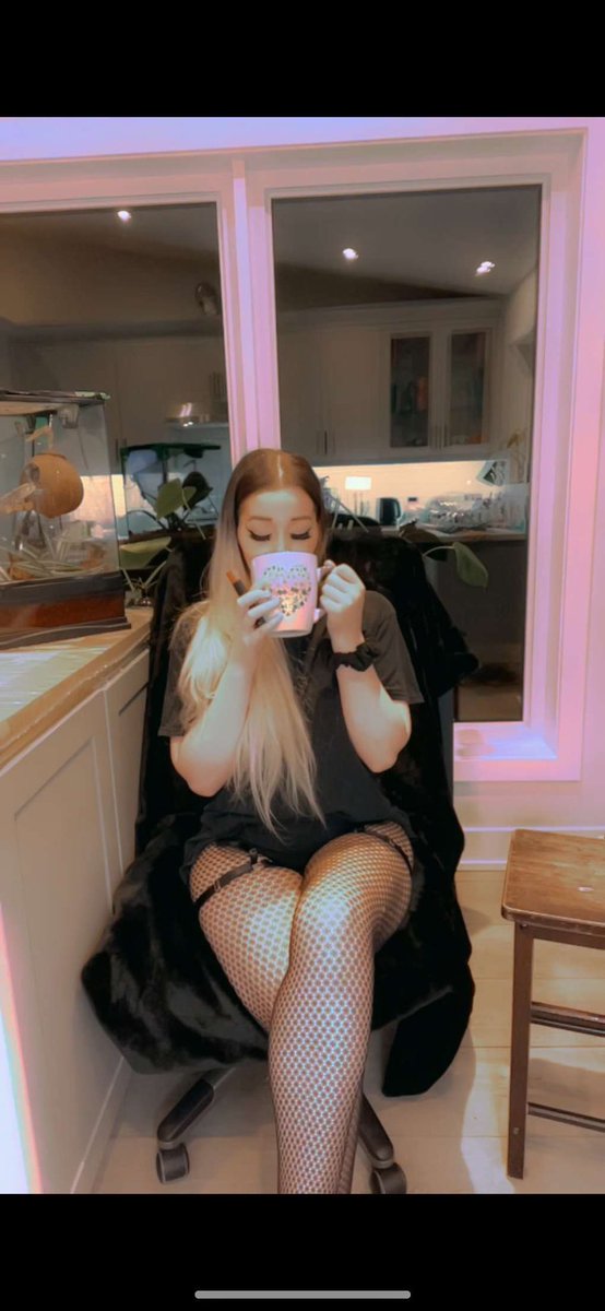 Divinepeach69's tweet photo. Coffee, Nicotine , and some booty☕️💨🍑
https://t.co/NZnc8WuIBZ https://t.co/3wFhrTh5Ay
