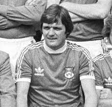 robertmdaws's tweet photo. GARETH DAVIES   @Wrexham_AFC 
Played 612 times for Wrexham, accumulating a number of medals and international caps along the way.
His stint with the club spanned sixteen years and he was named as Player of the Season during 1977/78. Across the 60s, 70s, and 80s he was one of the best players for the side and became a firm fan favourite and club legend over the years in North Wales.

( onefootball )