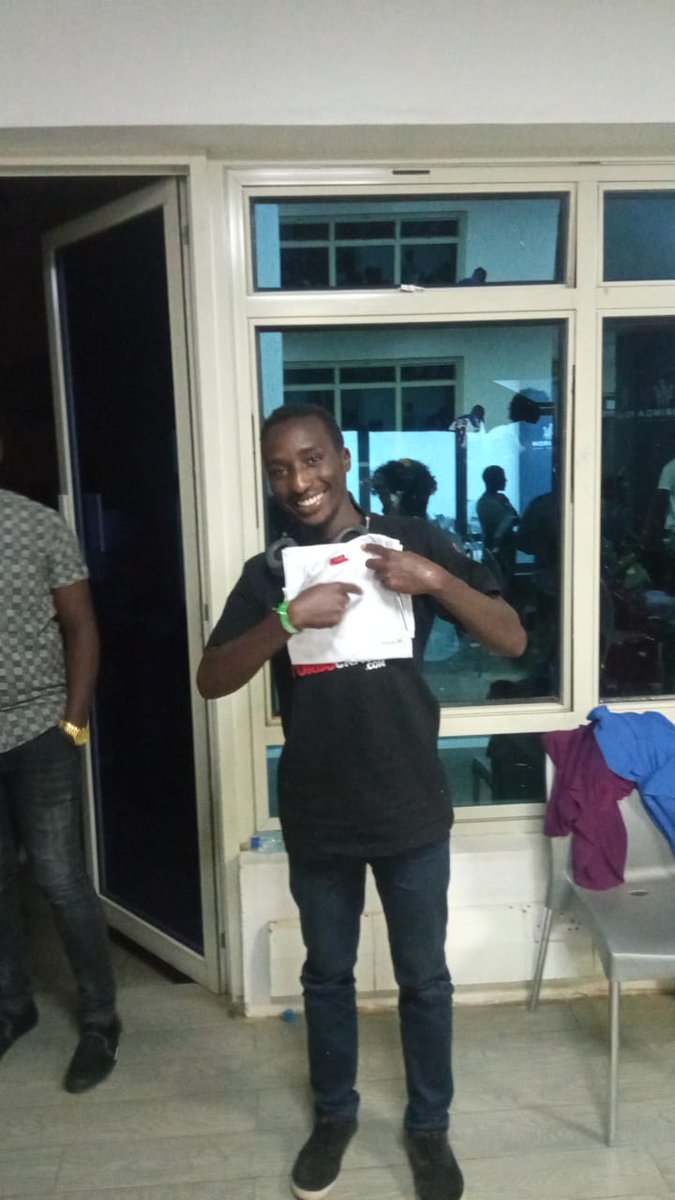 your_javaguy's tweet photo. I won the twitist of the day😂😂
Thanks @gtechsailors @kayalift 
Representing @SpaceYaTech 

Na mkumbuke kujoin space https://t.co/IjX9jCrYL9