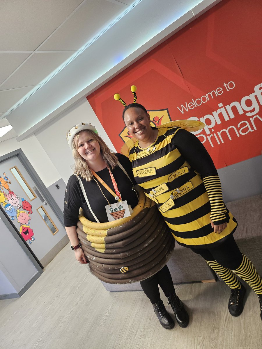 @WorldBookDayUK was in full swing @SpringfieldBeds today! Lots of activities and LOADS of fun was had by all! Love seeing all the staff and students participating! ❤️