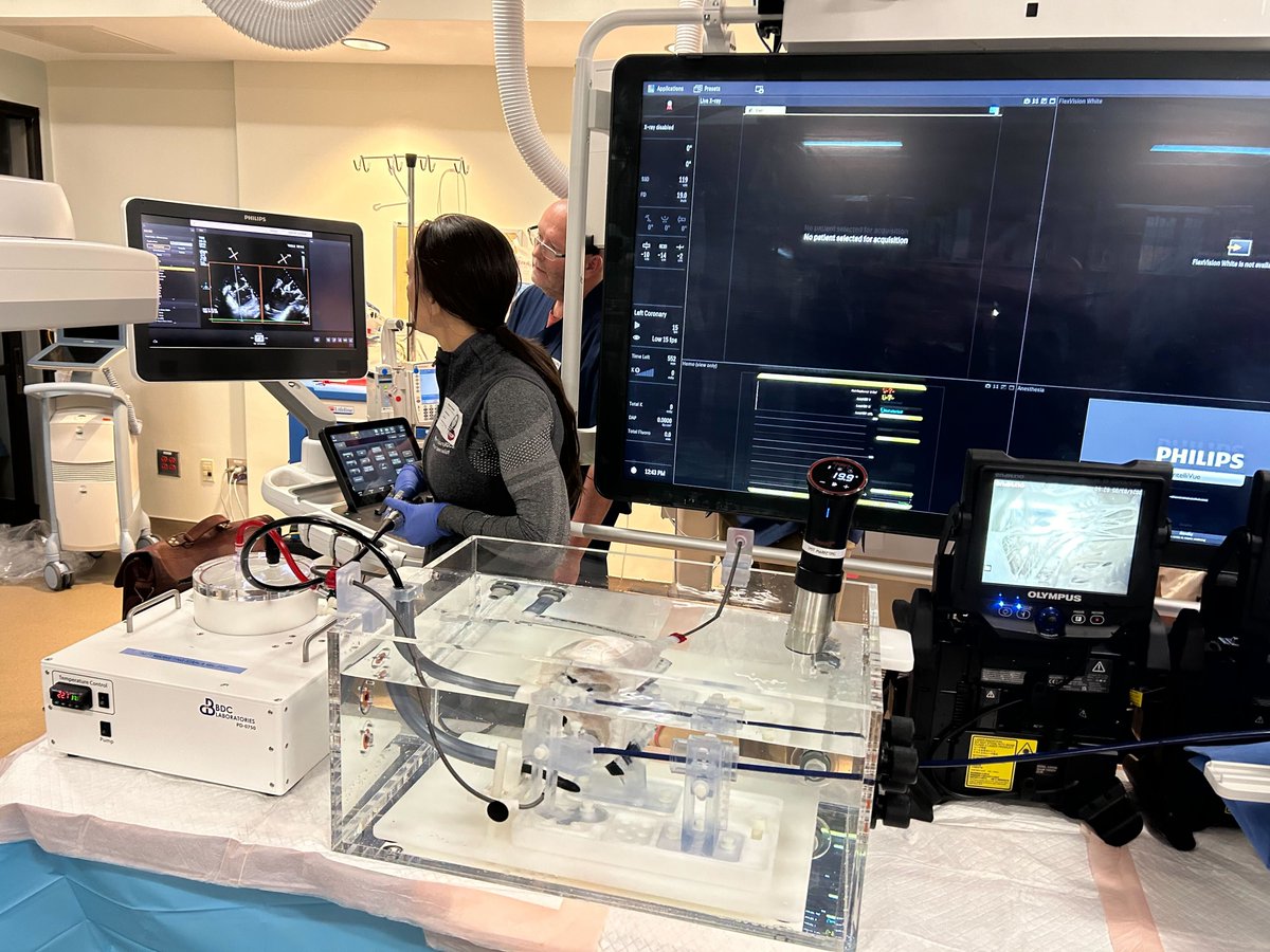 Our Structural Heart team got to experience a hands-on learning session using @EdwardsLifesci PASCAL mitral valve system complete with beating heart wet lab using TEE imaging. Thank you, Edwards for an informative and fun afternoon!