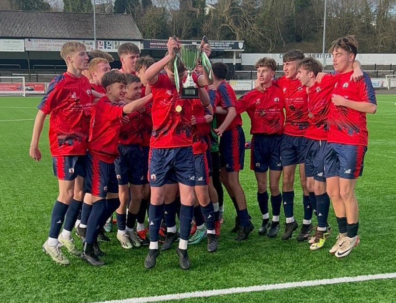 northwaleslive's tweet photo. 'Exceptional, inspiring' Gwynedd school footballers make history https://t.co/U2cB6HWUxx https://t.co/nTpSrcnDTW