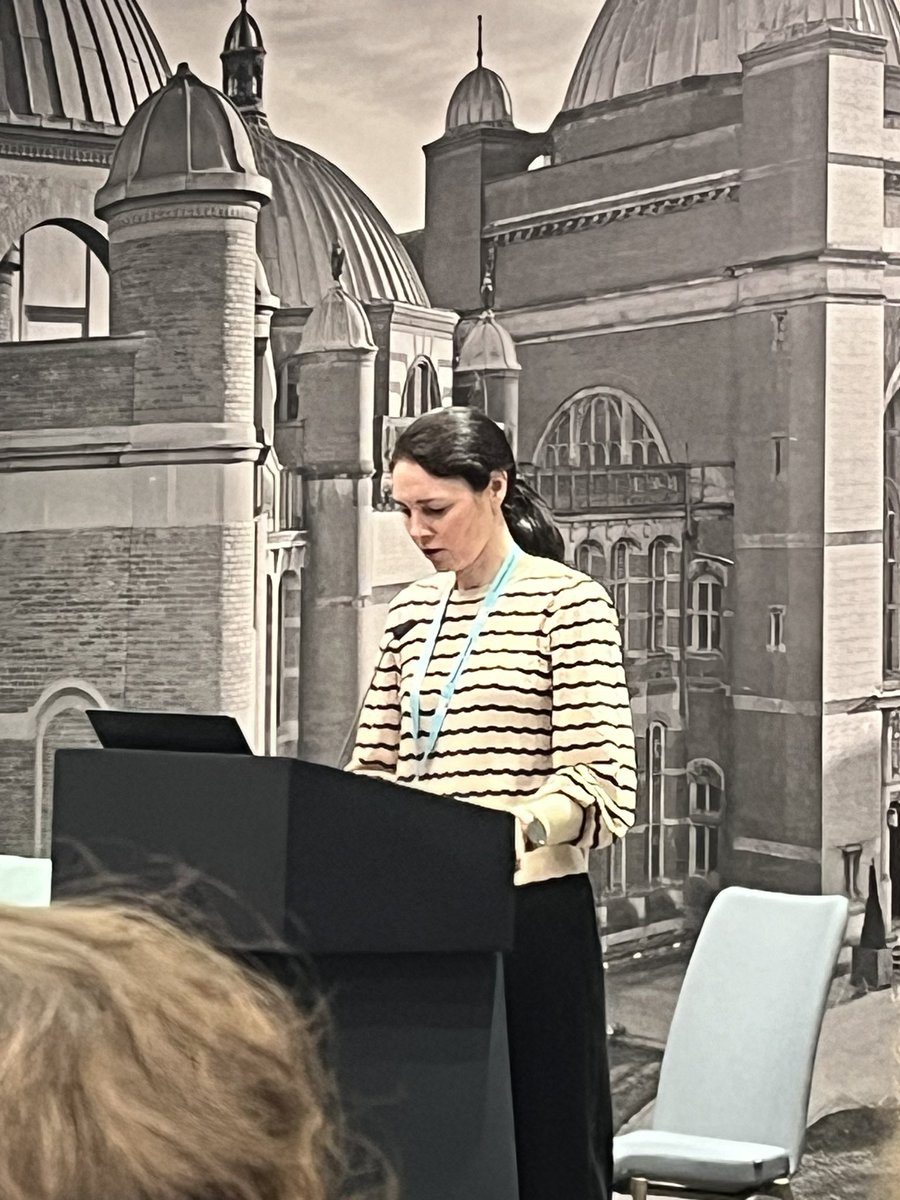 Our very own Clinical Lead for @NHSLanarkshire H@H service, @Clairesteel79, closing the @UKHaHSoc conference in Birmingham as the incoming President. Amazing work by her getting recognised to help the nation learn and grow our H@H services. Our team are immensely proud of her 💙