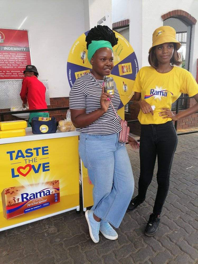 JEEMC3's tweet photo. #SeeMeInStore #BigSaveMoreki #NomaYini #Sisonke #MixMasala #YonkeInto #winnertakesall #realcompetions #rewards #BigSaveRewards #loyaltycard #trolleydash https://t.co/PtKWXhJxVx