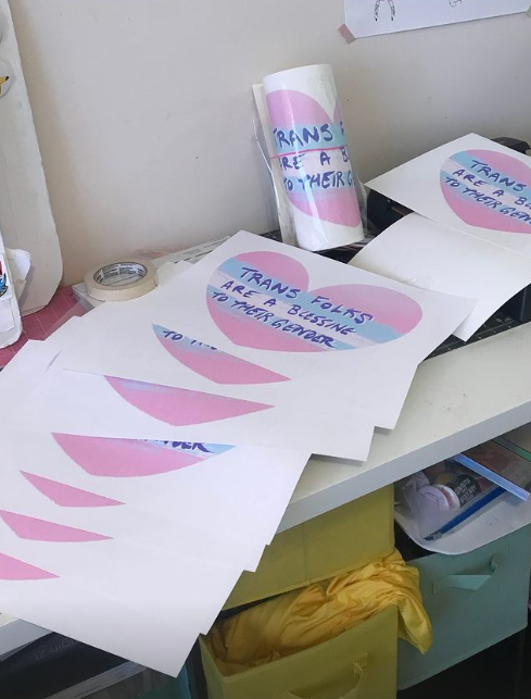 adrawer4ever's tweet photo. FREE TRANS PRINTS 4 SCHOOLS🏳️‍⚧️
Listing on my site only generates cost of shipping. Please add a comment with name of U.S. school. Please share this post #nexbenedict #protecttranskids https://t.co/JpZ7nsqxjj