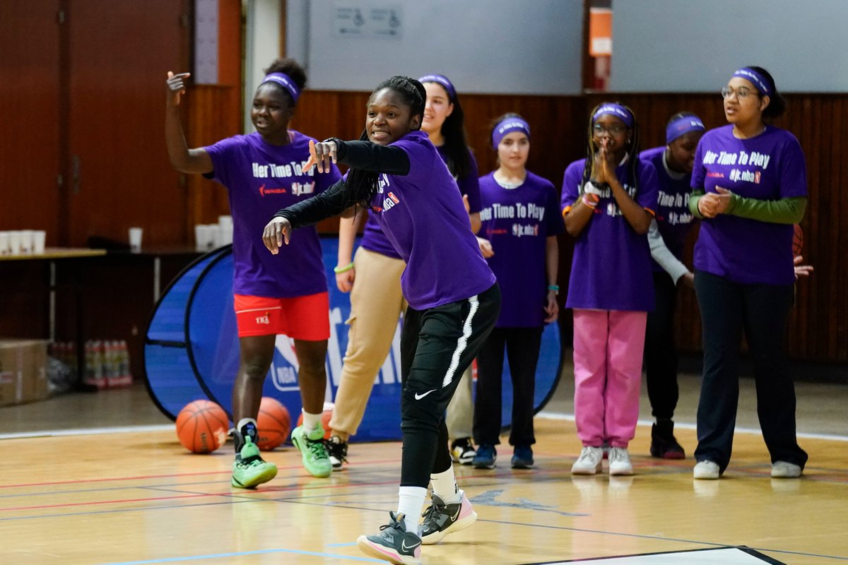 In honor of International Women’s Day here’s a throw back to the Paris Global Game where 180 girls participated in a #HerTimeToPlay Clinic! Sabrina Ionescu even surprised the girls with a pair of her signature Nike shoe! #InspireInclusion #HTTPInternational #jrNBAInternational