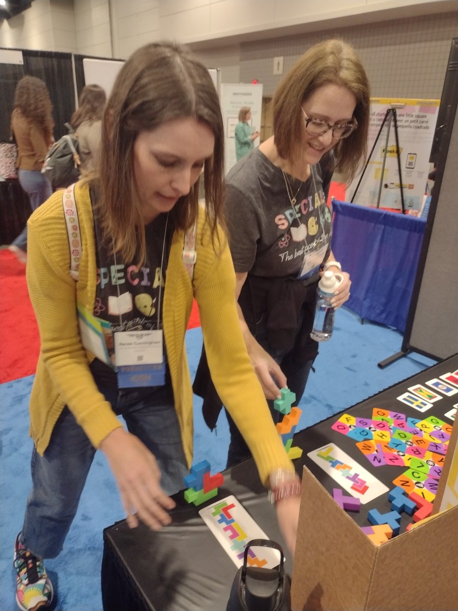 Major fun 🃏🧩 at #ncties24 Playground

Definitely need BUILDZI for <a href="/newtown/">Znati</a>
 
#timetosoar