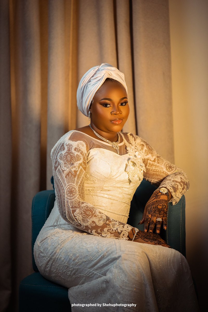 To have, to keep, and to shine bright😍. 

Photography: @@shehu_photography 
Bride: Aisha
Bridal Makeup: @_pearls_touch 

#weddings #abujaweddings #Nikkah #explore