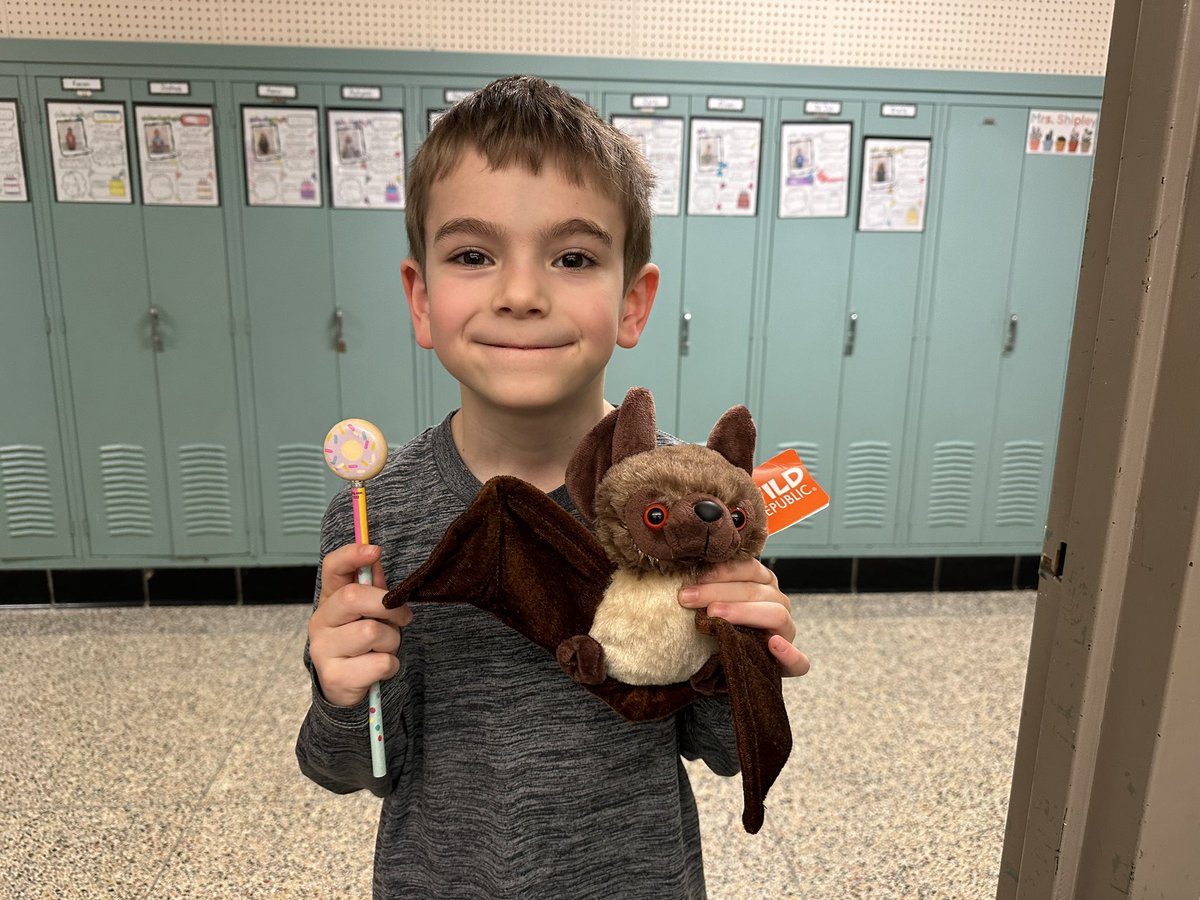 Amy Artl (@nfmrsartl) on Twitter photo The prize for chapter 2 trivia winners is one of my favorites!!! An adorable stuffed bat donated by <a href="/Wild_Republic/">Wild Republic</a> and a pencil with a topper well-loved by Murray- a doughnut!! #nfosob #nfsquirepride The prize for chapter 2 trivia winners is one of my favorites!!! An adorable stuffed bat donated by <a href="/Wild_Republic/">Wild Republic</a> and a pencil with a topper well-loved by Murray- a doughnut!! #nfosob #nfsquirepride