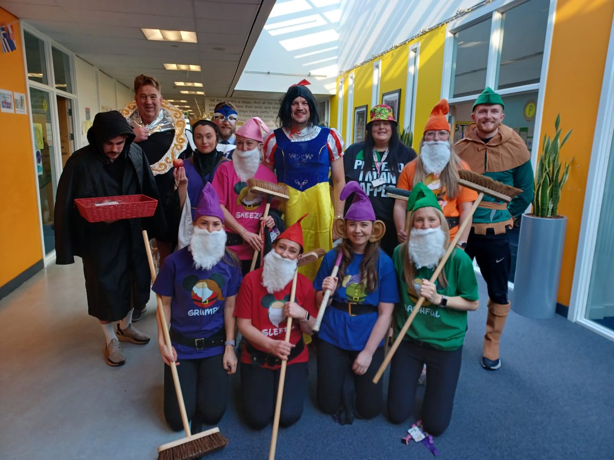 Wallace High English tweet media