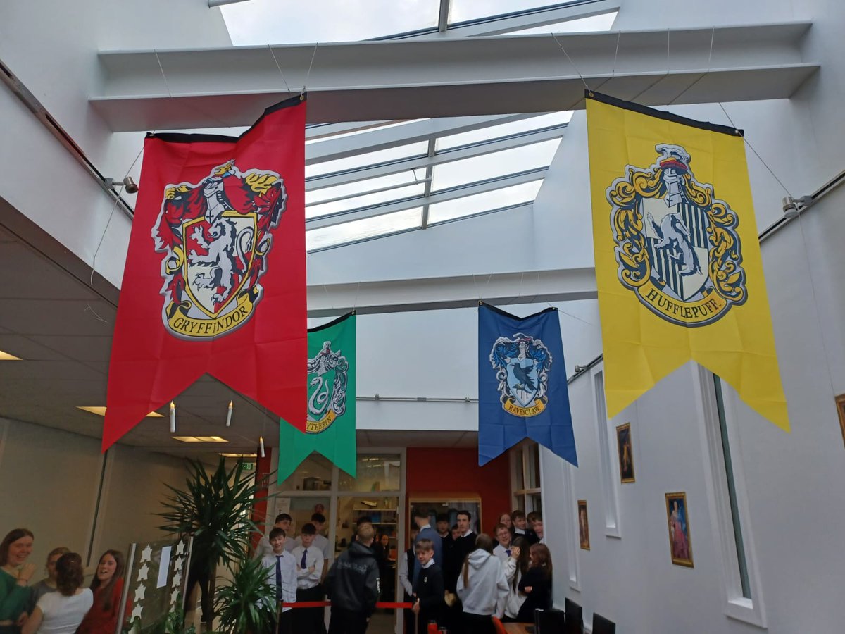 Wallace High English tweet media