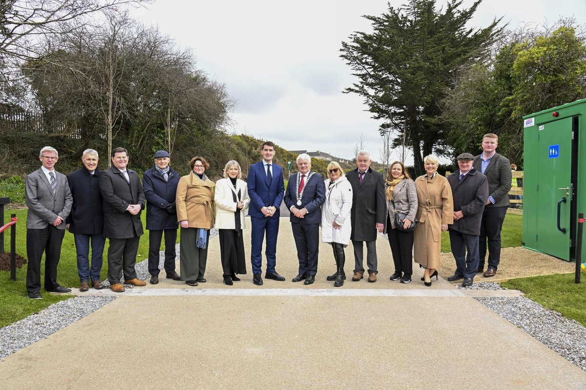 ✂️ The Mayor of the County of Cork, Cllr Frank O’Flynn and Minister of State at the <a href="/Dept_Transport/">An Roinn Iompair - Department of Transport</a>, <a href="/jackfchambers/">Jack Chambers TD</a> TD have officially opened Phase 1 of the Midleton to Youghal Greenway.

🚶 Phase 1 of the Greenway stretches 8km from Midleton Train Station to Mogeely, the first