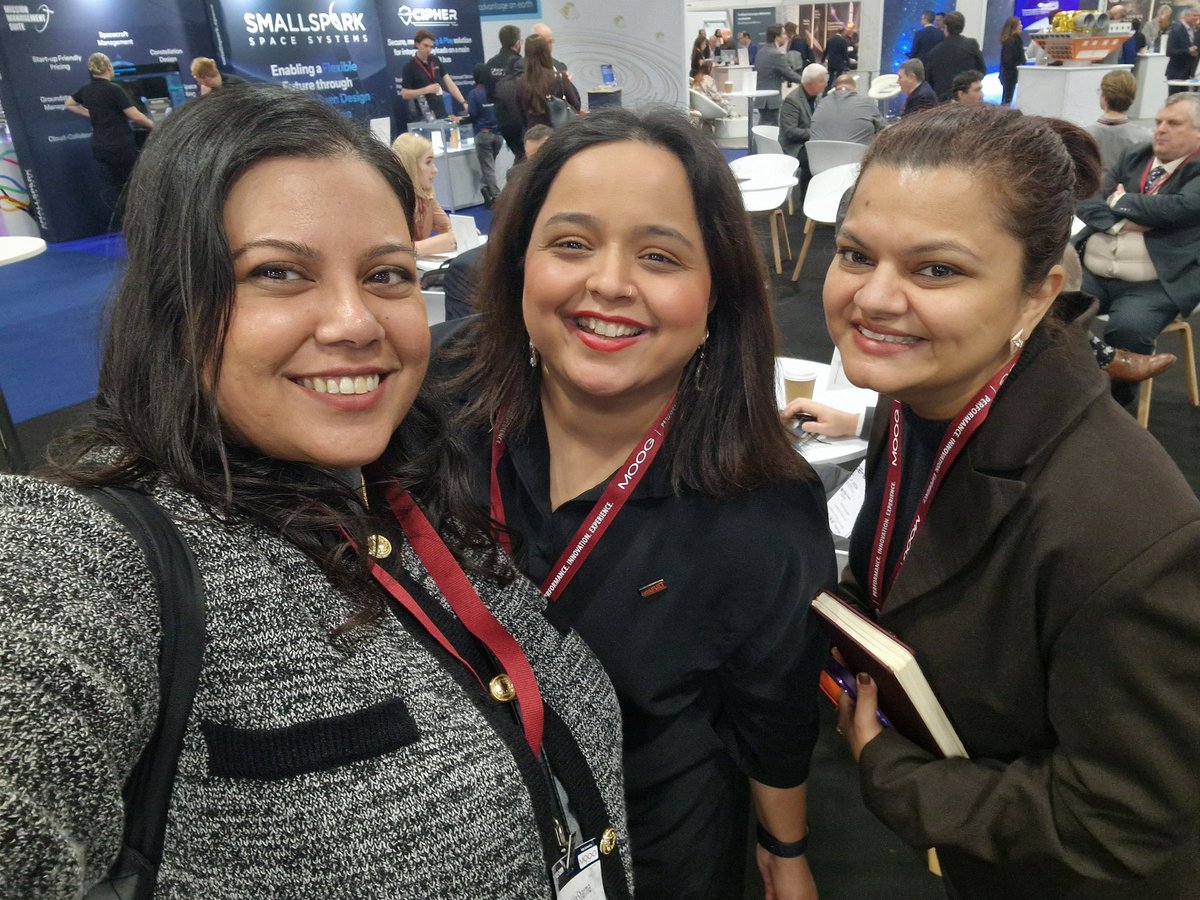 Fantastic to catch up in a huddle at #SpaceCommExpo24 today. 
 Celebrating us with my peers on the eve before #IWD2024 @anulikesstars @swetha_ko #desispace
