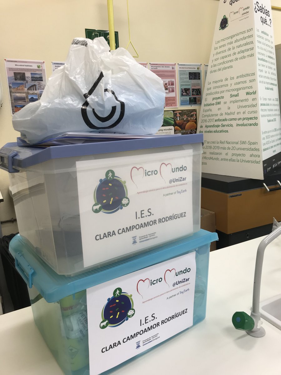 Ya tenemos todo listo!!!! Mañana empezaremos MicroMundo en el IES Clara Campoamor Rodríguez de Zaragoza <a href="/IESCLARACR/">IES CLARA CAMPOAMOR RODRÍGUEZ</a> con las chicas y chicos de los grados de Enfermería y Biotecnología de <a href="/unizar/">Universidad Zaragoza</a> Nos vemos!
