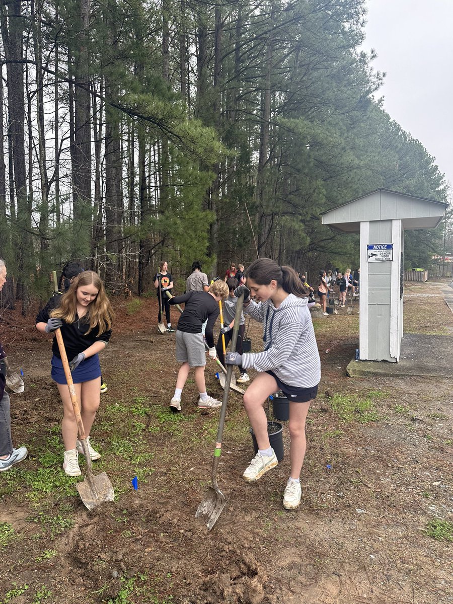 Durham Academy (@durhamacademy) on Twitter photo Sixth grade planted 85 trees with <a href="/DurhamBeautiful/">KeepDurhamBeautiful</a> this week — almost one for every student! 🌳🧍🌳🧍♀️🌳🧍♂️🌳 The collaboration had students thinking about other ways to make a sustainable impact in the Durham community. Thank you Keep Durham Beautiful! #durhamnc Sixth grade planted 85 trees with <a href="/DurhamBeautiful/">KeepDurhamBeautiful</a> this week — almost one for every student! 🌳🧍🌳🧍♀️🌳🧍♂️🌳 The collaboration had students thinking about other ways to make a sustainable impact in the Durham community. Thank you Keep Durham Beautiful! #durhamnc