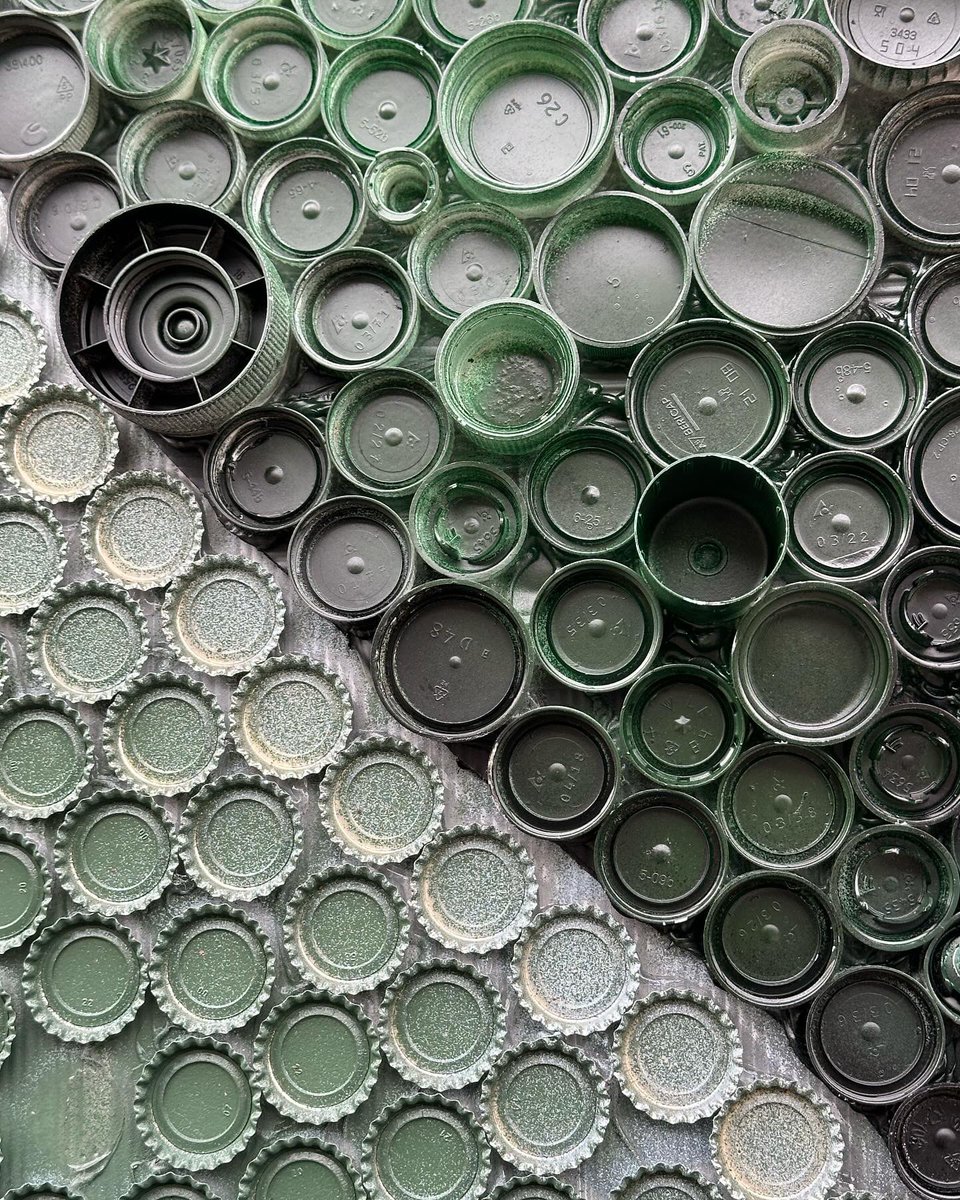 Bottlecelli (Botticelli’s Birth of Venus) has been recreated at <a href="/SWG3glasgow/">SWG3</a> by Glasgow based artist Smug. The bottle tops were meticulously added by artists and students, to highlight the recycling campaign currently being undertaken by <a href="/LidlGB/">@LidlGB</a>