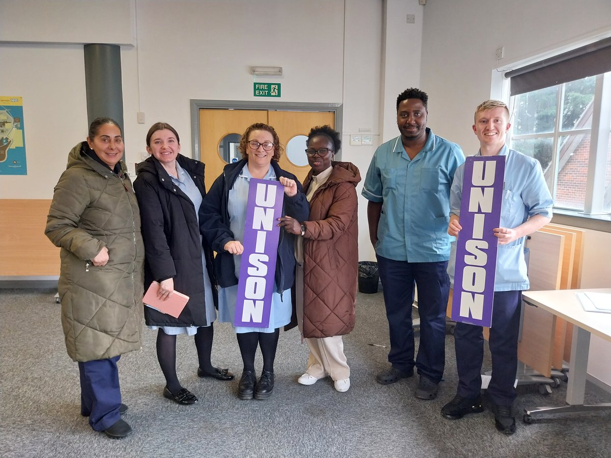 More #PayFairForPatientCare news. Healthcare assistants from @MSEHospitals met with the Chief Executive today following a consultative ballot for action of UNISON members. Let's hope @M_J_Hopkins listens 👂 and follows up their concerns. @UnisonBsmBranch