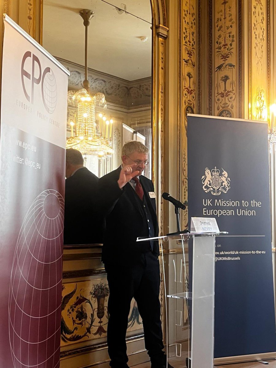 Pleased to welcome @jamesnixey of @ChathamHouse to deliver the keynote speech at our conference ‘Responding to global challenges in a contested world’, hosted with our partners @epc_eu. A fascinating discussion on supporting Ukraine and responding to Russia’s aggression.