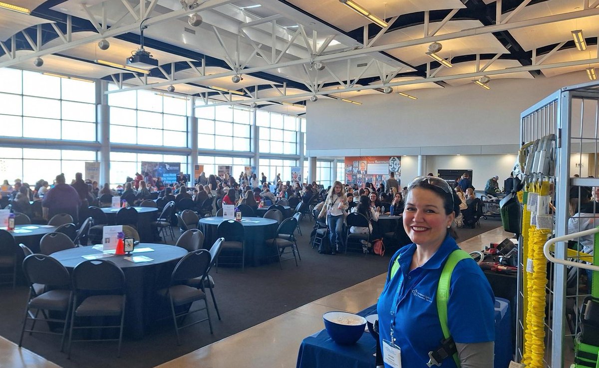 Today we're helping teach young women in the #skilledtrades how to keep safe on the job! The WSPS team is onsite at @LinamarCorp's Frank Hasenfratz Centre for Excellence In Manufacturing today, as part of the @skillsontario #InternationalWomensDay Celebration.