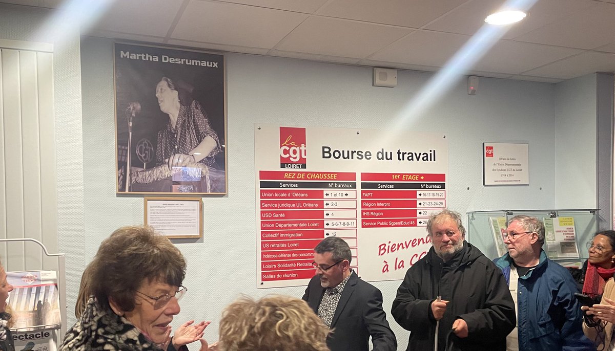 UfalOrleans's tweet photo. L’UFAL Orléans est présente à la bourse du travail pour l’inauguration d’une plaque à la mémoire de Martha Desrumaux, ouvrière résistante féministe. https://t.co/W3X0MhXNK6