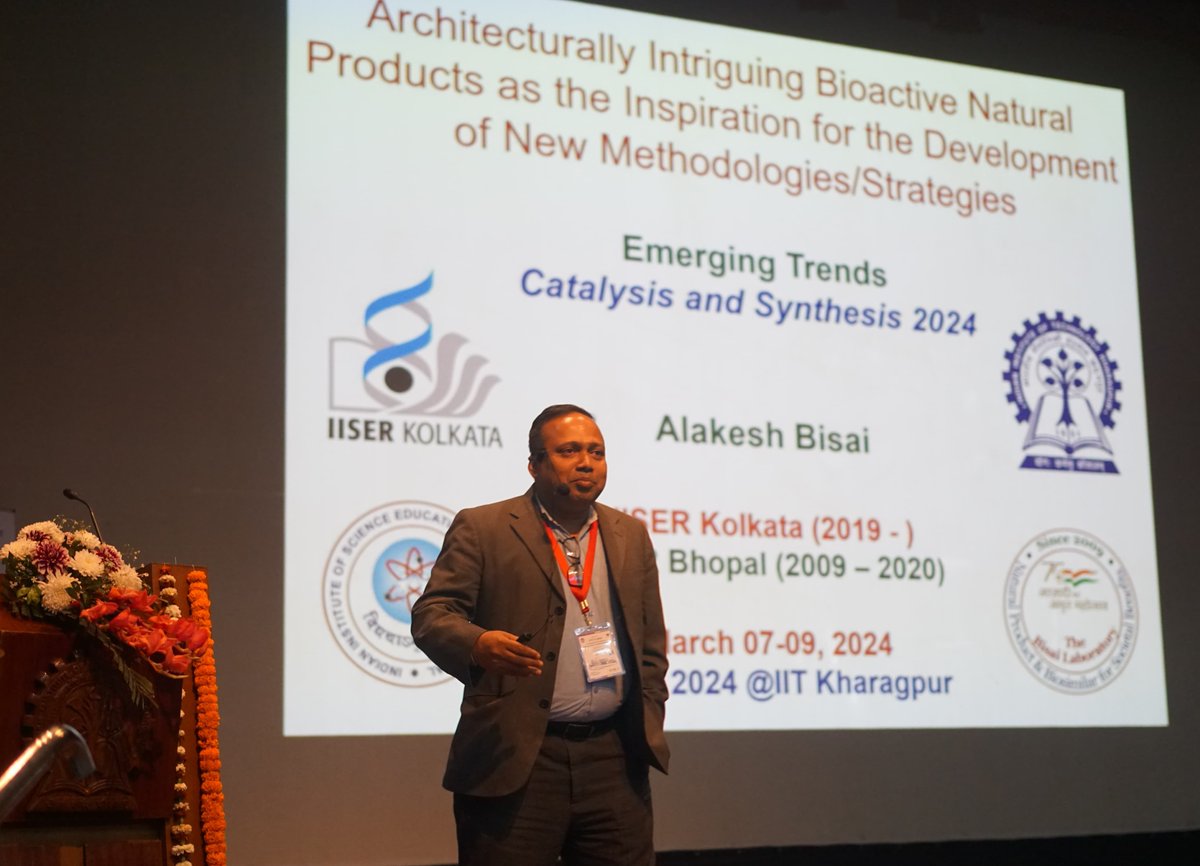 Prof. Alakesh Bisai @AlakeshBisai from @iiserkol delivered an outstanding presentation on novel oxidative strategies to synthesize bioactive natural products. The chemistry showcased is truly remarkable!#ETCS2024 #spandalab @IITkgp @modhumaji