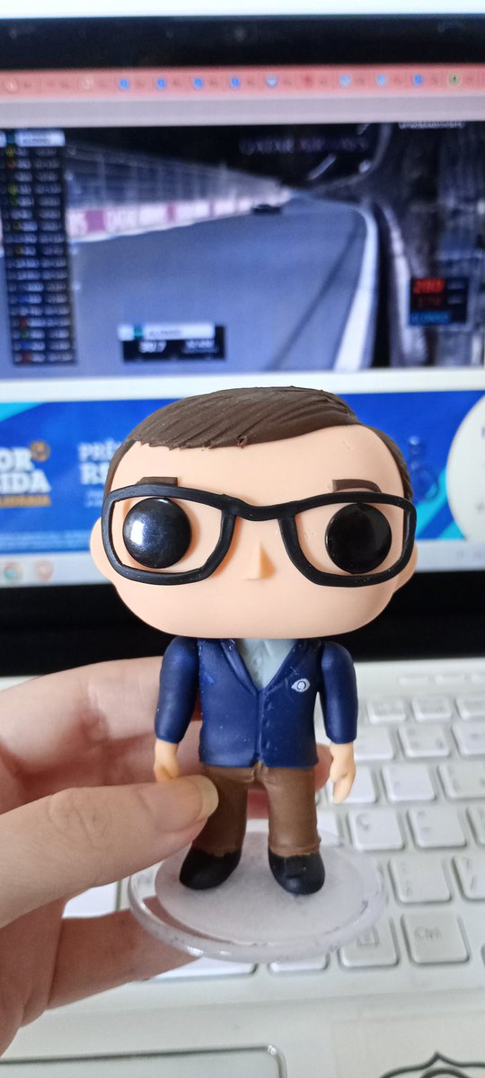 pitstopcastbr's tweet photo. Eu acho que o Sergio Mauricio tinha que conhecer ele mesmo na versão Funko Pop e ganhá-lo! #F1NOBANDSPORTS @bandsports https://t.co/W0cYrkuI2I