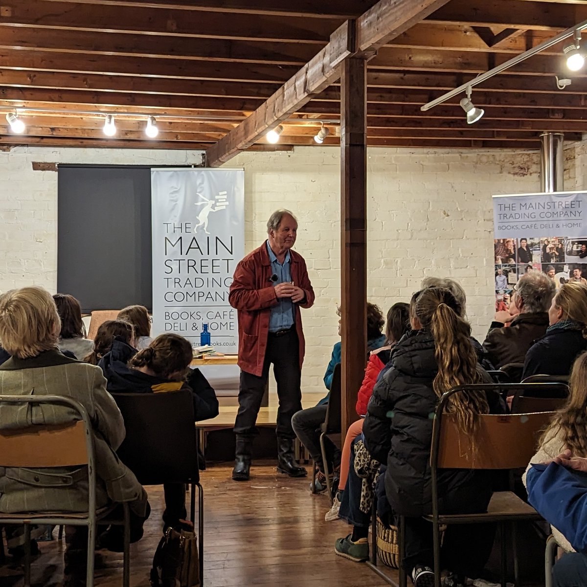 Happy #WorldBookDay! Last night we had some magnificent early celebrations with long-time Mainstreet favourite, Sir #MichaelMorpurgo🎉📚 There is nobody quite like Michael and it was a joy to be able to welcome him back to the shop and celebrate with him. #talesofshakespeare