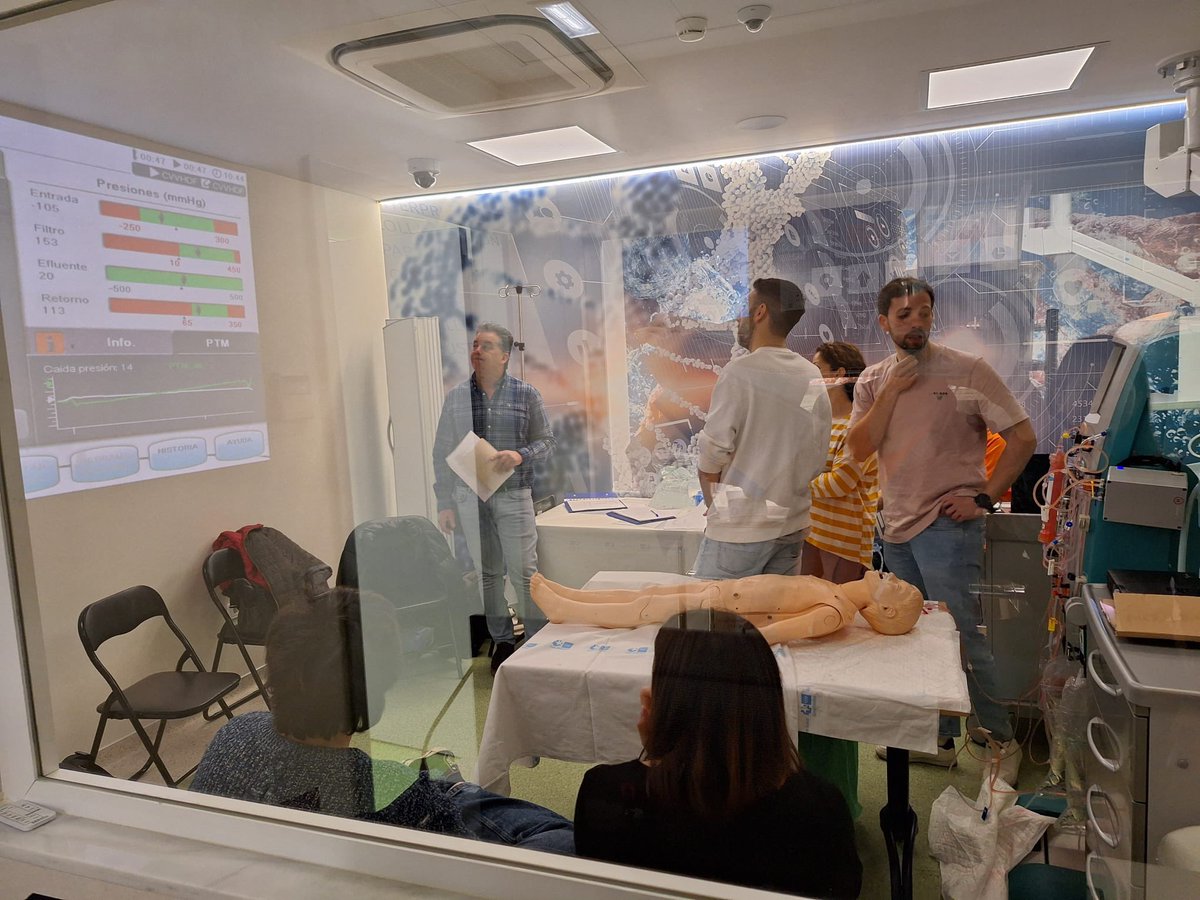 Simulación UCIP HGUGM (@simpeduci) on Twitter photo Disfrutando de una nueva edición del curso de técnicas de depuración extrarrenal 💦 de <a href="/UCIP_HGUGM/">UCI Pediátrica H. G. U. Gregorio Marañón</a> pudiendo estrenar nuestro prototipo de simulador de hemofiltro ⚙️🕹️ Disfrutando de una nueva edición del curso de técnicas de depuración extrarrenal 💦 de <a href="/UCIP_HGUGM/">UCI Pediátrica H. G. U. Gregorio Marañón</a> pudiendo estrenar nuestro prototipo de simulador de hemofiltro ⚙️🕹️