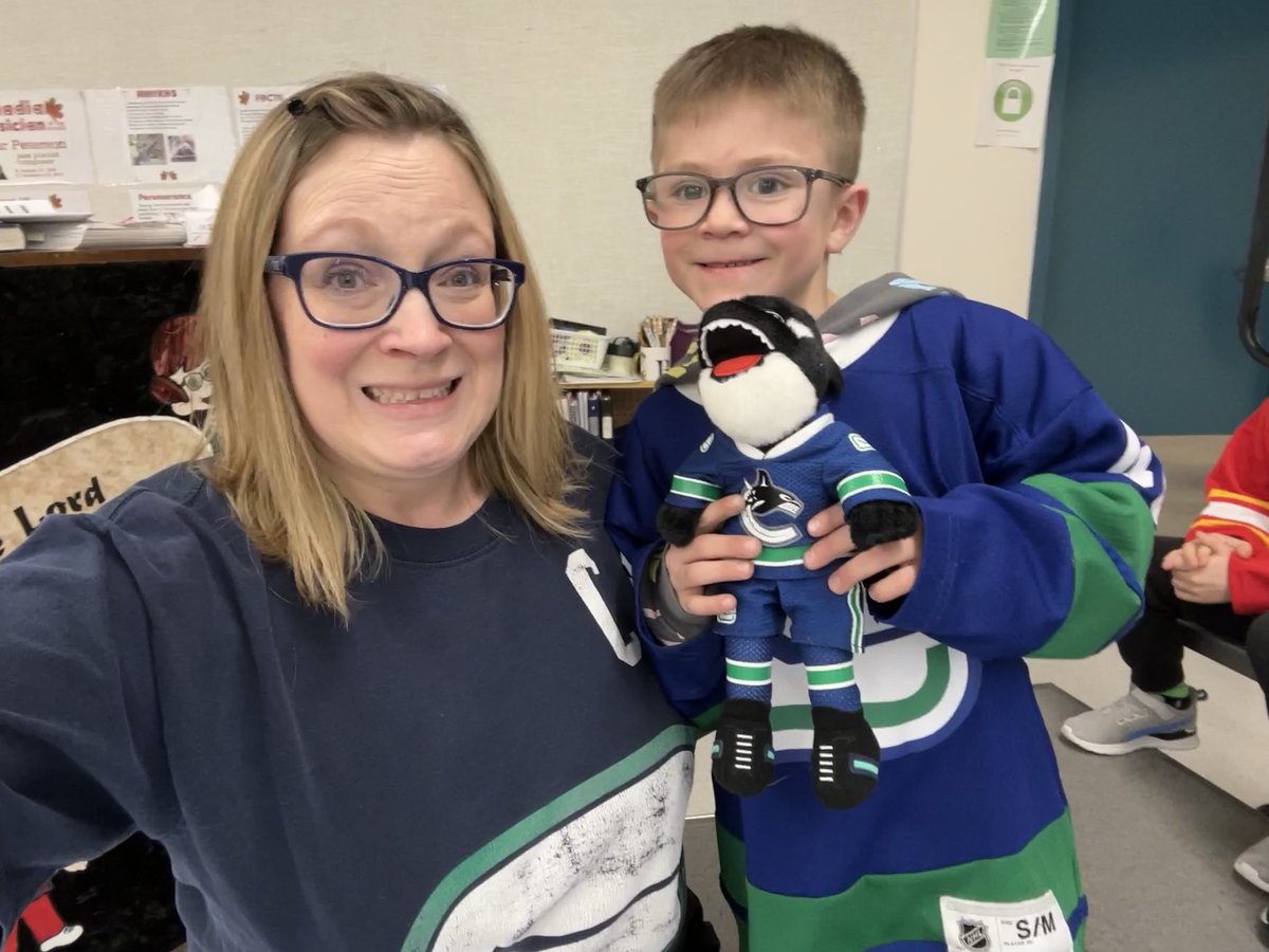 MrsBreenClass's tweet image. Jersey day ⁦@SMG_CCSD⁩