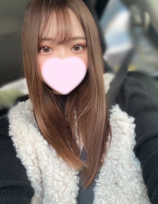 最近は外に行くことが増えて足が疲れちゃいます😓