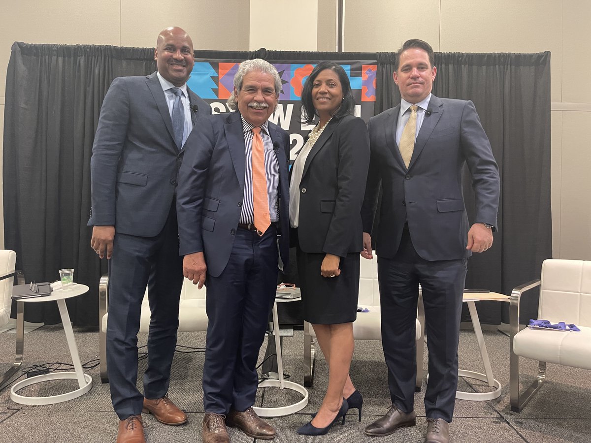 GreatCitySchls's tweet image. Day three at #SXSWEDU was a great panel on training the next generation of urban school leaders, moderated by Council Executive Director Raymond Hart featuring Michael Hinojosa, Dr. Angela Whitelaw and Marty Pollio.