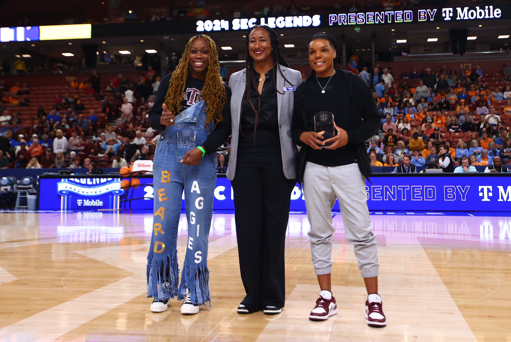 Mississippi State Women's Basketball on X: Bulldog Legend. SEC Legend.  Congrats to Tan White for being honored as Mississippi State's 2024 SEC  Legend! #HailState🐶  / X