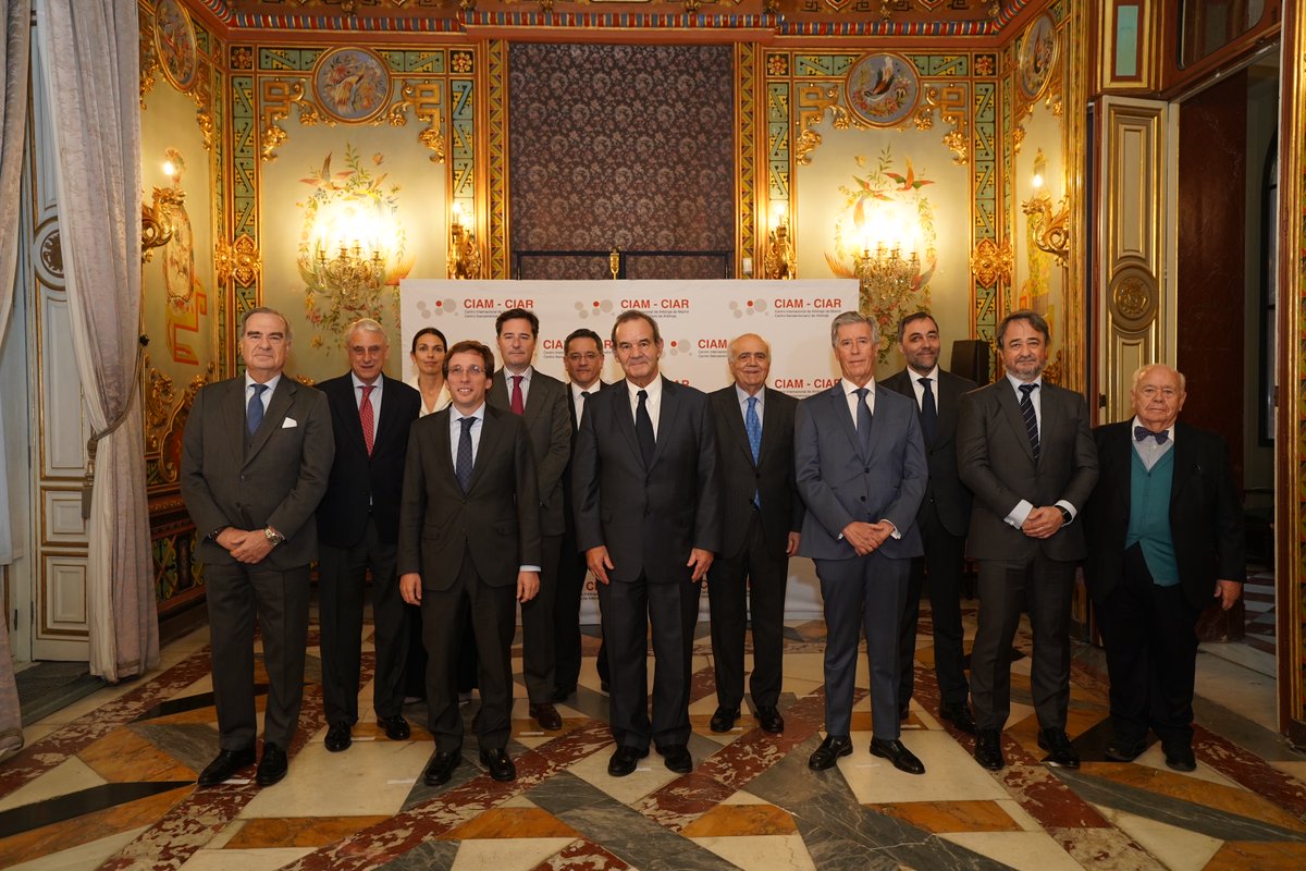 O SGI, Andrés Allamand, saúda o acordo entre o <a href="/CIAR_Arbitraje/">CentroIberoamericano</a> e o Centro Internacional de Arbitragem de Madrid (CIAM) porque é sinônimo de agregar aliados para fortalecer a #segurança jurídica da região.
#ConsolidarIberoAmérica