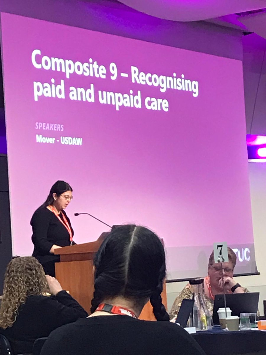 Amazing @FDA_union Fast Streamer Cyara speaks persuasively and from her own experience about the impact of unpaid care on her life. Carers are fantastic and deserve a better deal #NewDealForWomen #TUCWomensConference