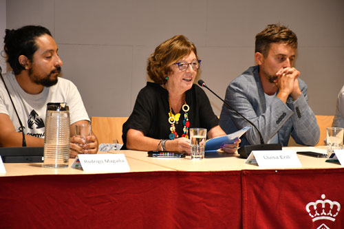 sants3radio's tweet photo. El Plenari del @BCN_SantsMont aprova per unanimitat proposar l'hostafranquina @ErillLluisa per la Medalla d'Honor de Barcelona 2024🏅
Erill és presidenta del @secretariat_shb, ha estat professora de @joanpelegricat i presidenta de l'Associació d'Amics de la Història i Tradicions. https://t.co/tp930liofI