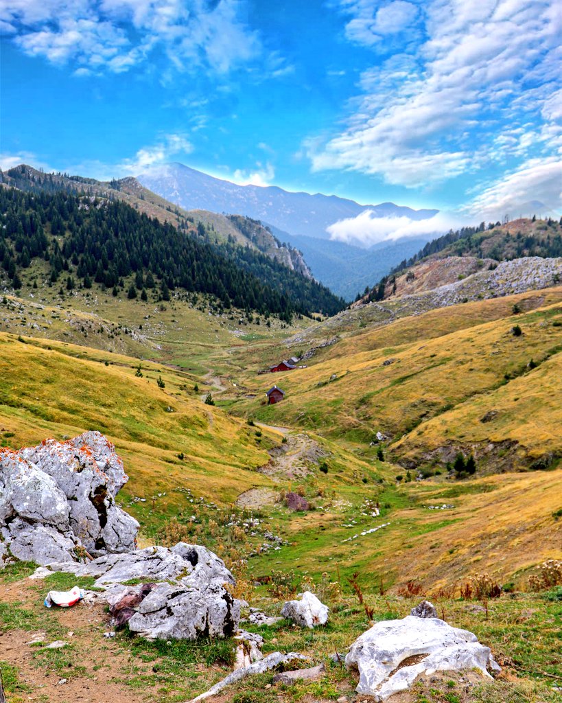 Bjeshka e Sejnovës, një bukuri natyrore e cila është duke u shëndruar në një destinacion turistik i turizmit aktiv 🏞️⛰️🥇🇽🇰 ° #visitpeja #pejatourism #peja #pejadestination #peaksofthebalkans #peaks #mountains #kosova #visitkosova