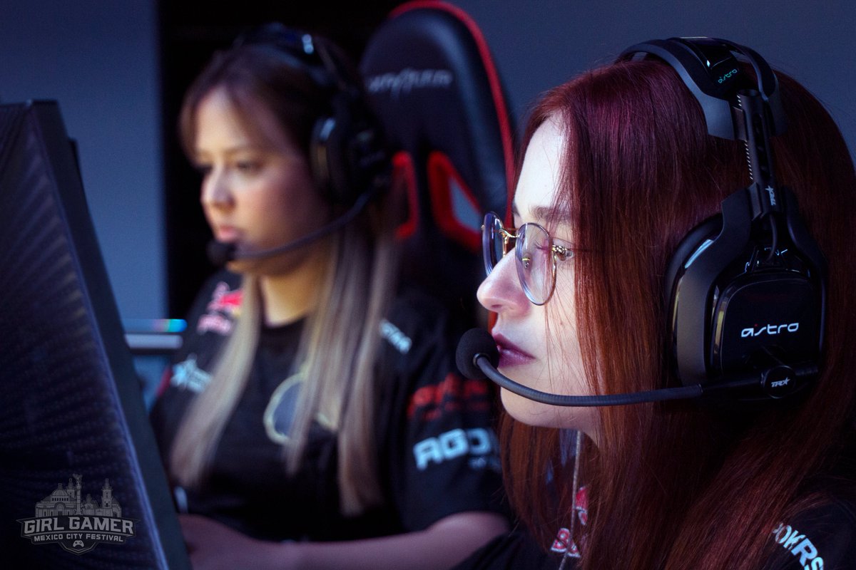 .<a href="/gabsfreindorfer/">Gabriela Freindorfer</a> from <a href="/FURIA/">FURIA</a> on stage of the GIRLGAMER Mexico City Festival 💜💙

 #girlgamer #girlgamermexico #girlgamerglobal