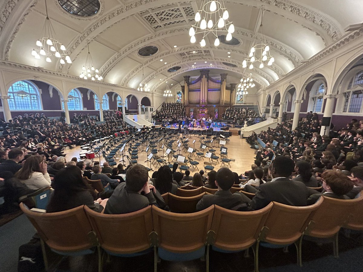 One of the wonderful things happening today - 575 secondary students listening intently to their peers’ superb compositions performed by <a href="/BerkeleyEnsembl/">Berkeley Ensemble</a>. Such a beautiful, warm atmosphere!