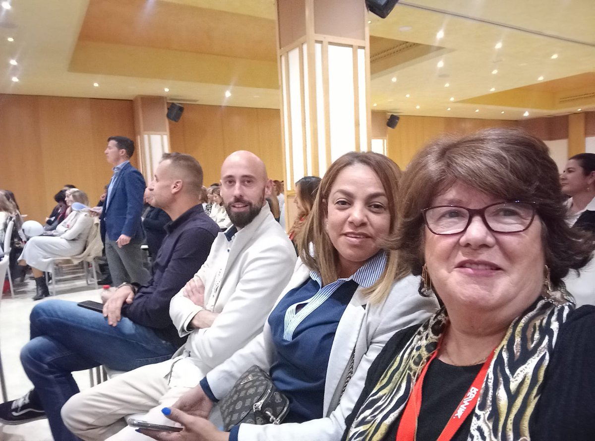 remaxsolucion's tweet photo. Día de Recargas REMAX en Antequera, para las zonas de Andalucía y Extremadura.
Felicitamos a todo el equipo por los reconocimientos recibidos, y agradecemos como siempre a la organización por un evento siempre necesario. 👏🥰
¡Enhorabuena compañer@s! 🏆🎉✨👏🤩 https://t.co/T0SrLo0uPS