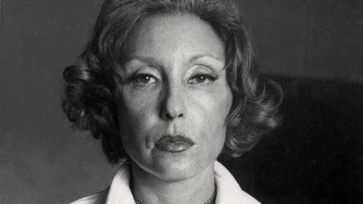 jornalnota's tweet photo. "Que minha solidão me sirva de companhia
Que eu tenha a coragem de me enfrentar
Que eu saiba ficar com o nada
E mesmo assim me sentir
Como se estivesse plena de tudo."

Clarice Lispector,
Um sopro de vida https://t.co/NHgVPvSO46