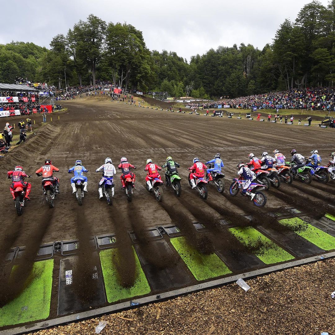 🧲👀GET SET // How to Watch the MXGP of Patagonia-Argentina, Schedule and Track Map. mxvice.com/how-to-watch-m…

Details on how to watch the MXGP of Patagonia-Argentina for both international and U.S. viewers can be found here.

📸<a href="/mxgp/">MXGP</a>