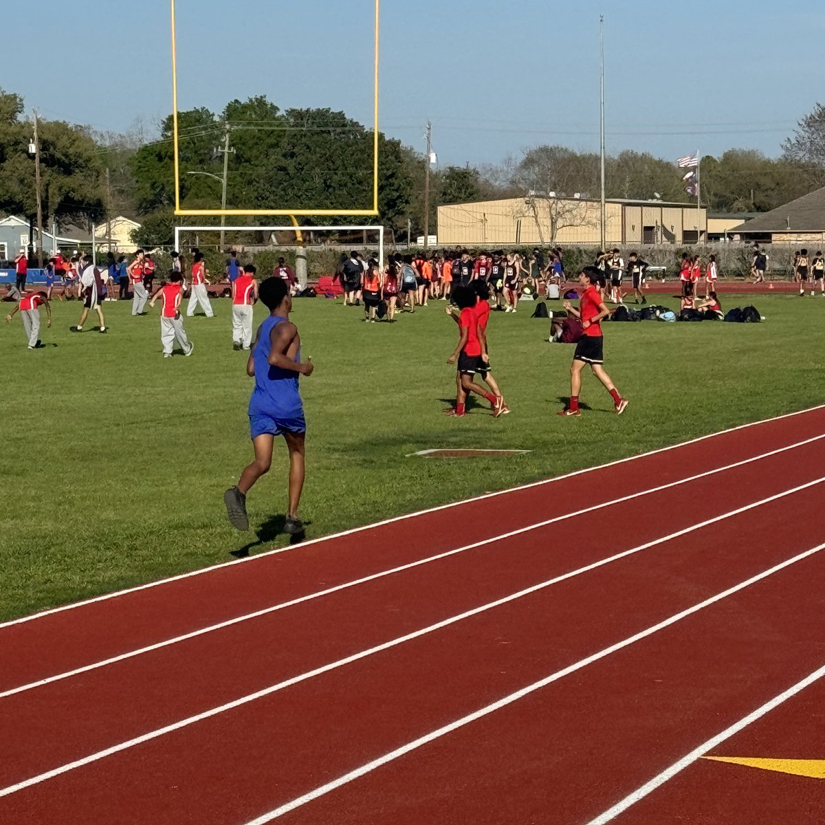 BHIAthletics's tweet photo. Some photos from yesterdays #BHITrack meet. #BHIBears #BHIAthletics Pt. 1 https://t.co/rQytgJgzQF