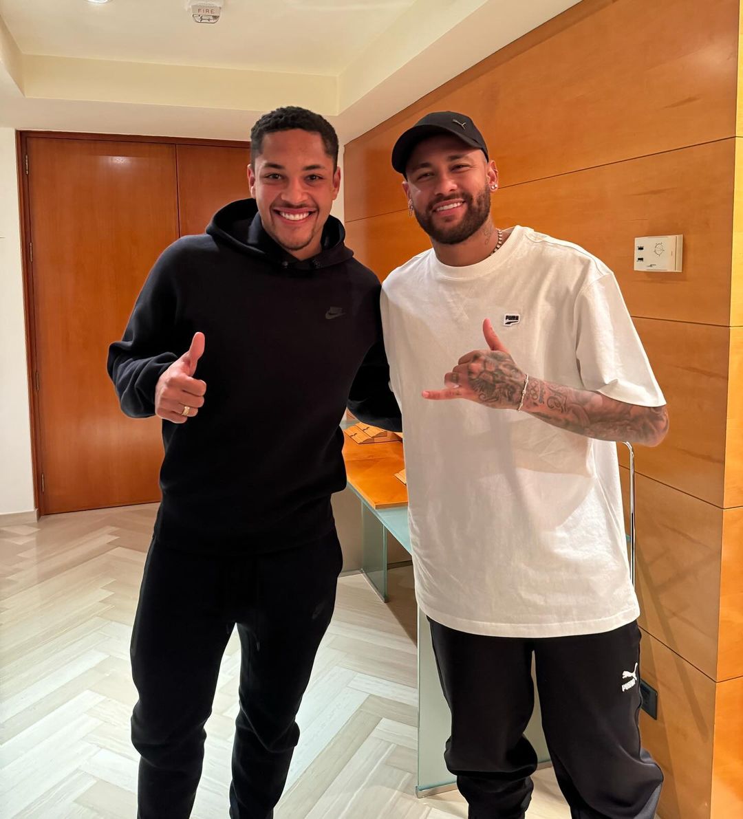 Tellement Foot on X: "Vitor Roque & Neymar 🇧🇷 https://t.co/uRgIhVroVh" / X