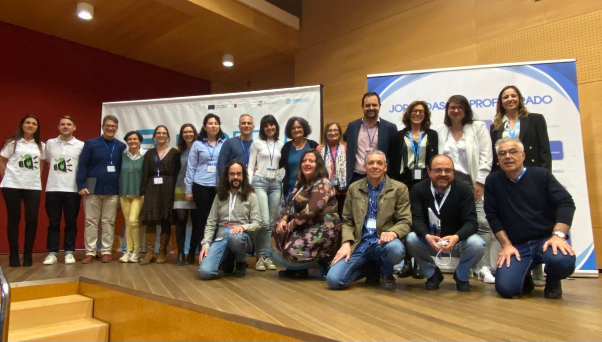 CPRRegionMurcia's tweet photo. 🇪🇺Hoy hemos vivido las fantásticas #Jornadas
👉 #eTwinning24 con ponencias, experiencias de centros y talleres. Inauguradas por Carmen María Zamora, Secretaria General de @educarm y con homenaje a nuestra embajadora @eTwinning_es más ilustre 
👉@magpano 👉@eTwinnico
@ProgramasRM https://t.co/2MWSjoDOGK